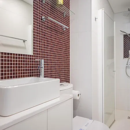 Central Luxury Apartment W Ac Downtown And Metro Porto Exterior photo